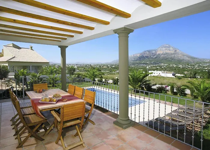 Villa Tia Elanor By *